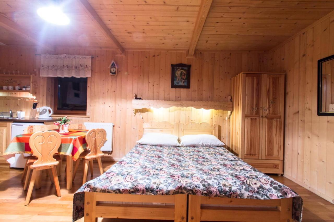 U Adama Homestay *